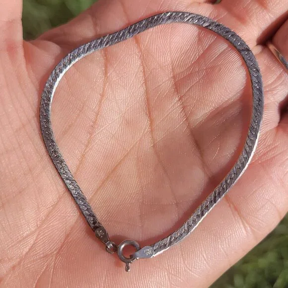 Lovely vintage 925 sterling silver ITALY etched lines herringbone 3 mm bracelet - Picture 2 of 16
